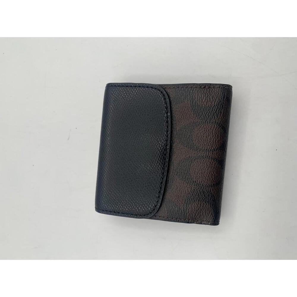 Coach Wallet - Picture 3 of 15